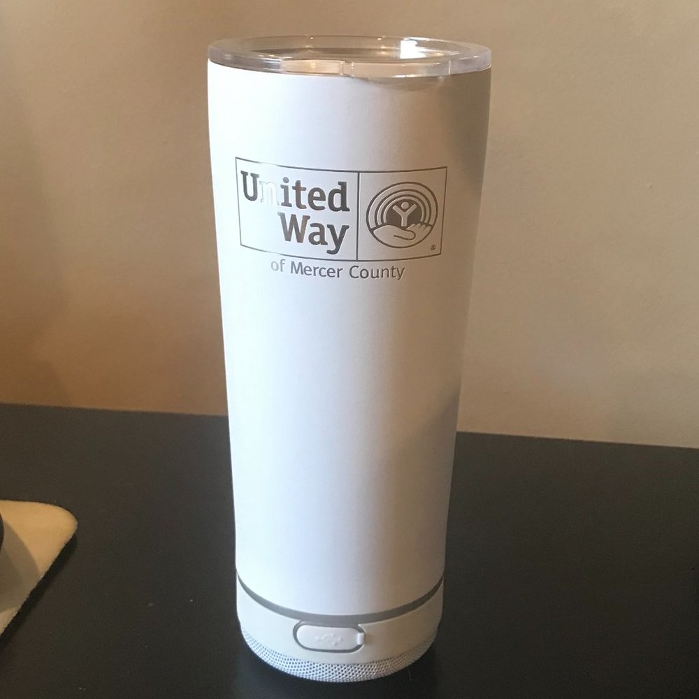 NEW WHITE VIBE WIRELESS 18 OUNCE TUMBLER WITH BLUE TOOTH SPEAKER - Picture 2 of 3